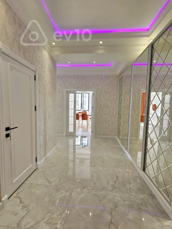 Kirayə verilir 3 otaqlı yeni tikili 120 m²
