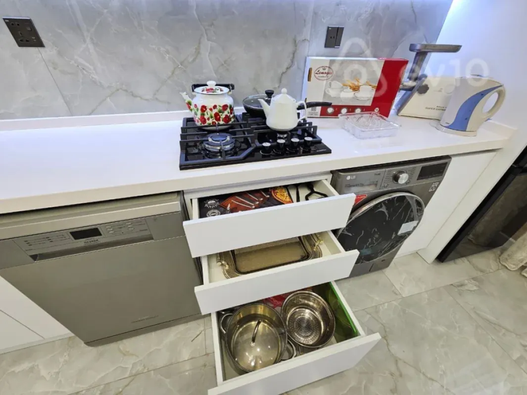 Kirayə verilir 3 otaqlı yeni tikili 120 m²