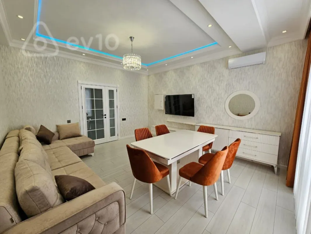 Kirayə verilir 3 otaqlı yeni tikili 120 m²