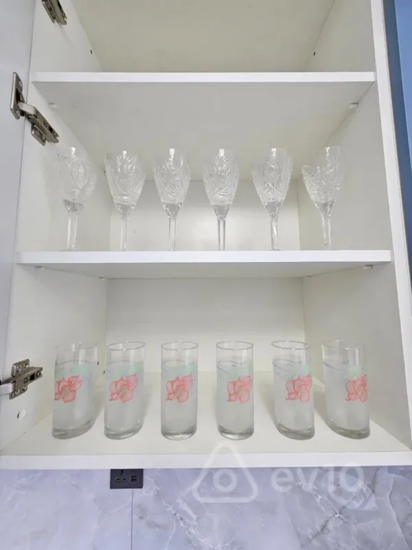 Kirayə verilir 3 otaqlı yeni tikili 120 m²