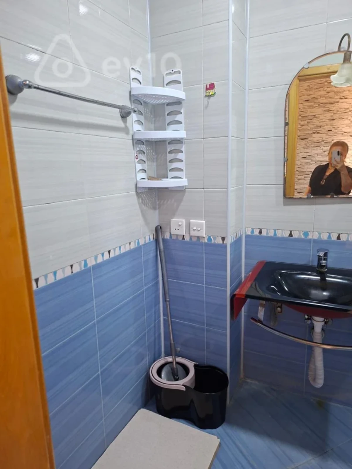 Kirayə verilir 4 otaqlı köhnə tikili 110 m²