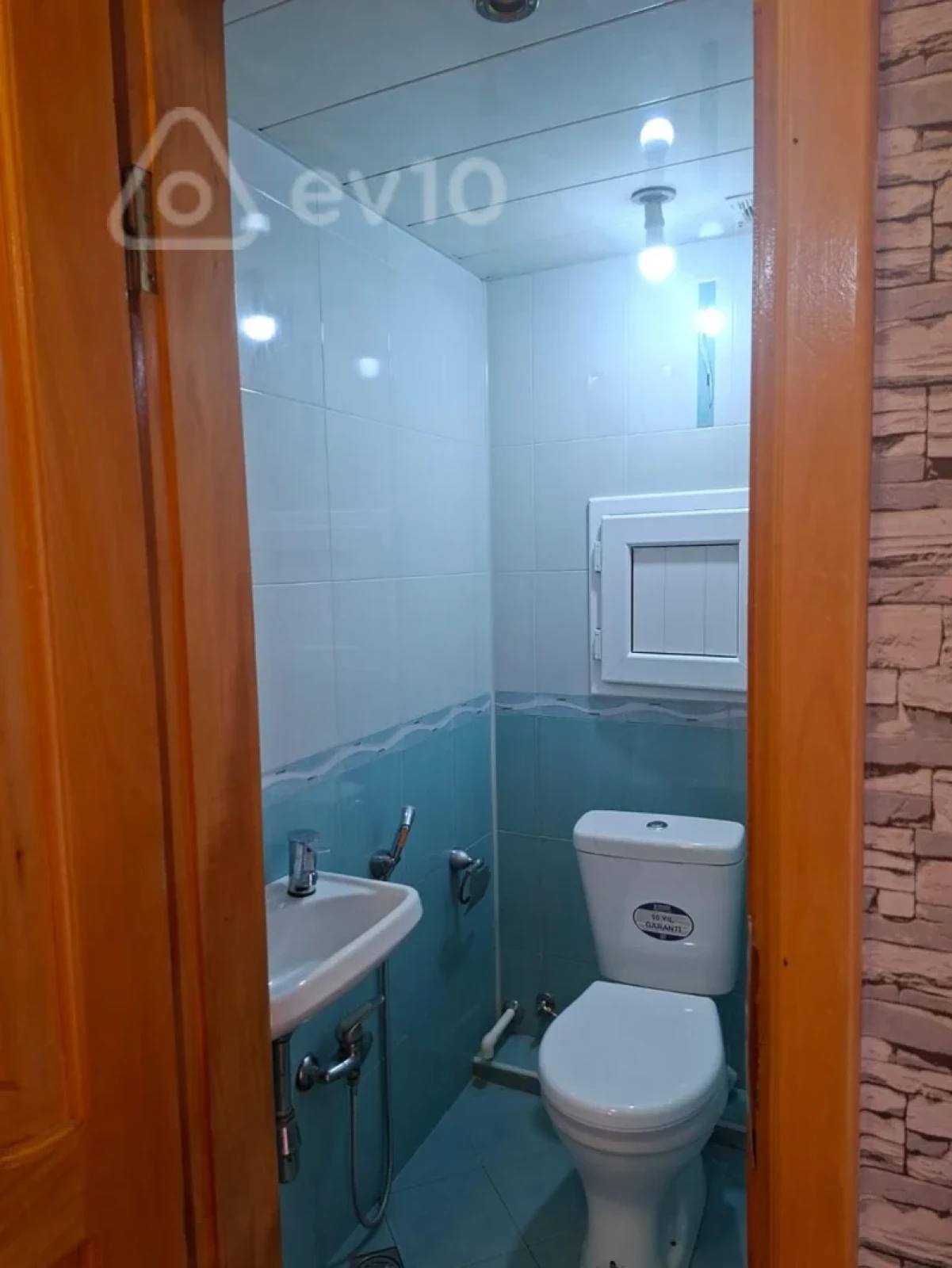 Kirayə verilir 4 otaqlı köhnə tikili 110 m²