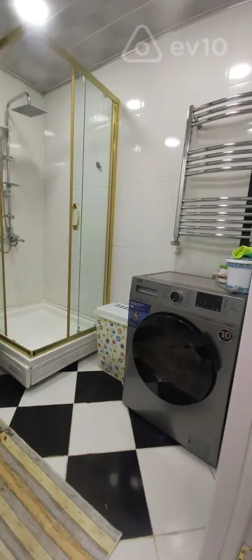 Kirayə verilir 2 otaqlı yeni tikili 50 m²