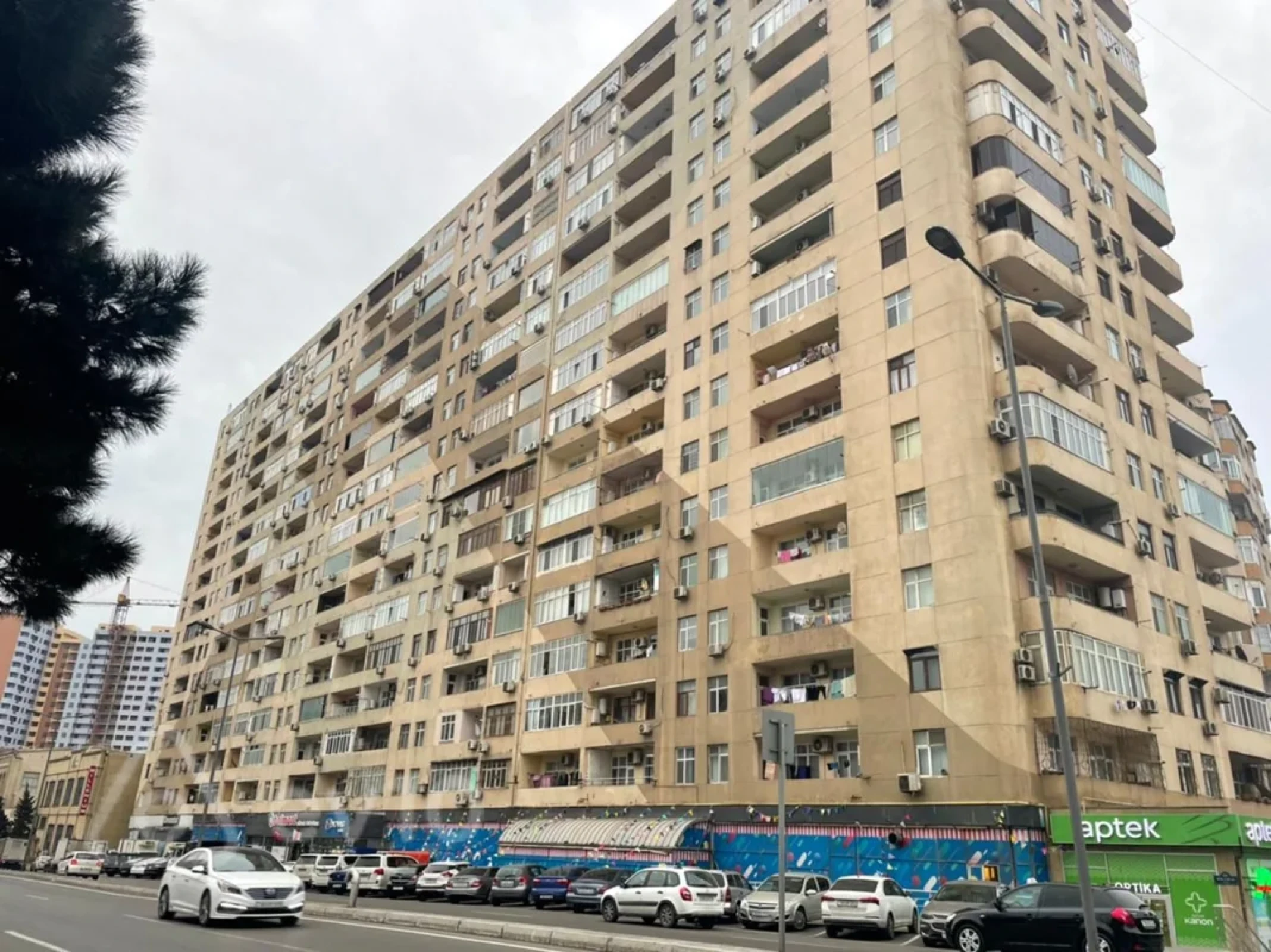 Kirayə verilir 3 otaqlı yeni tikili 128 m²