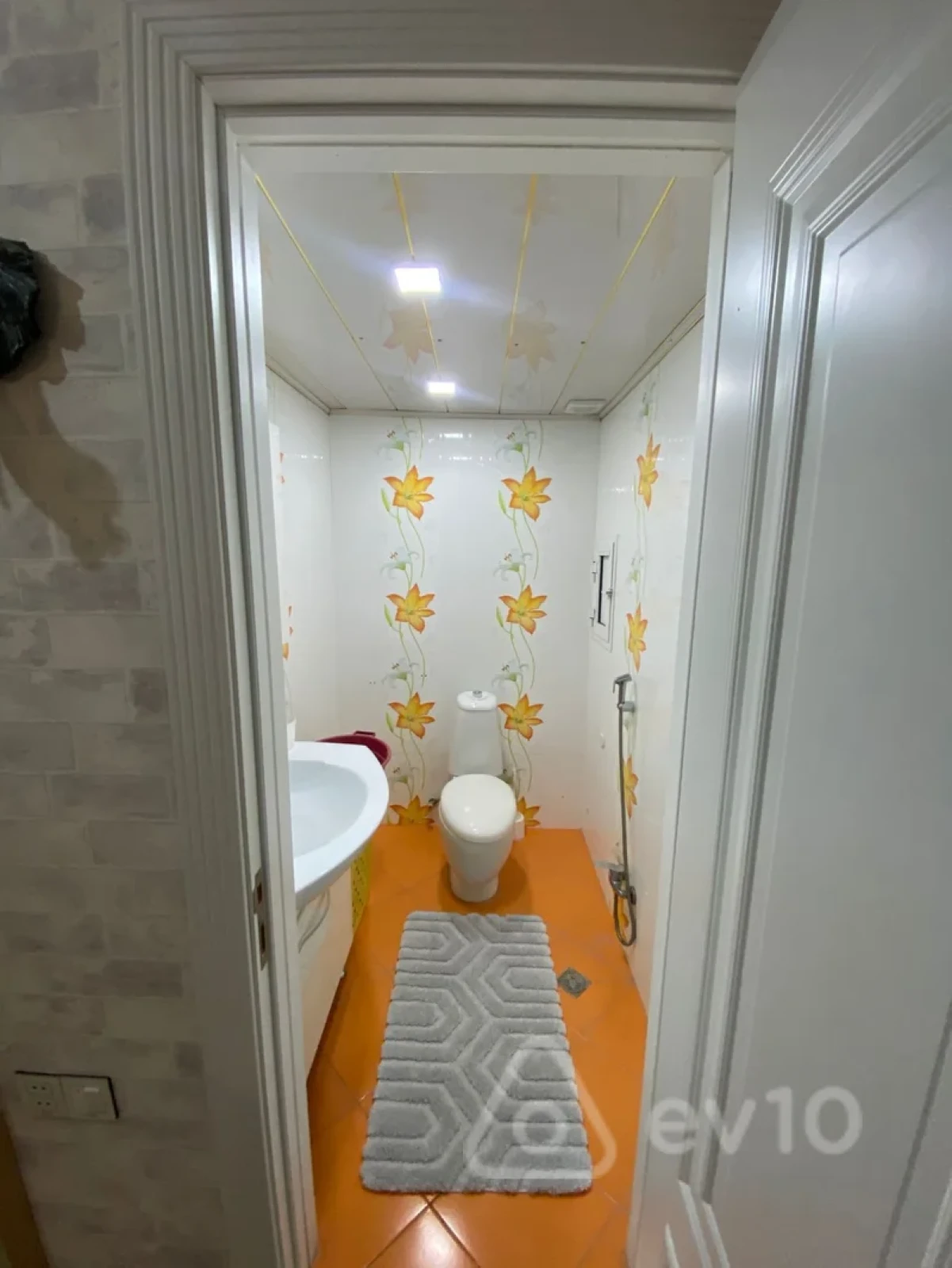 Kirayə verilir 3 otaqlı yeni tikili 128 m²