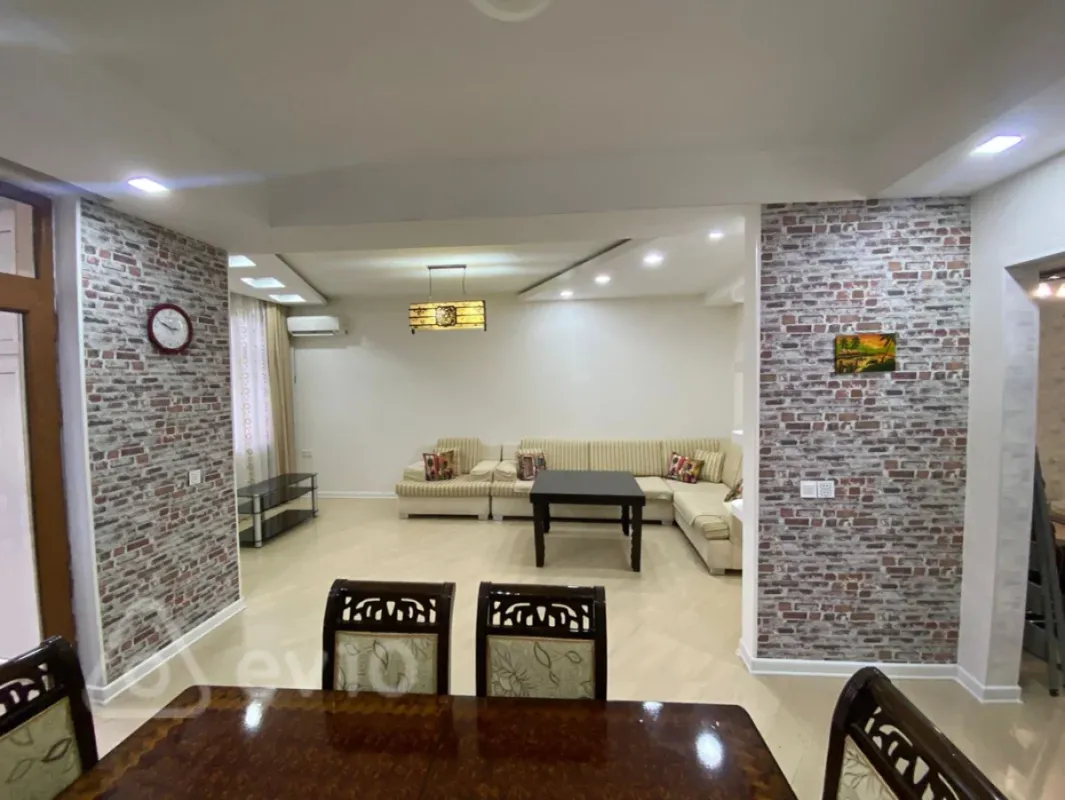 Kirayə verilir 3 otaqlı yeni tikili 128 m²