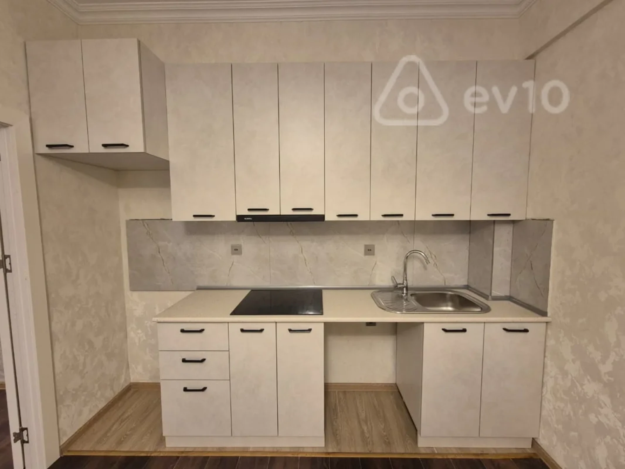 Kirayə verilir 2 otaqlı yeni tikili 45 m²