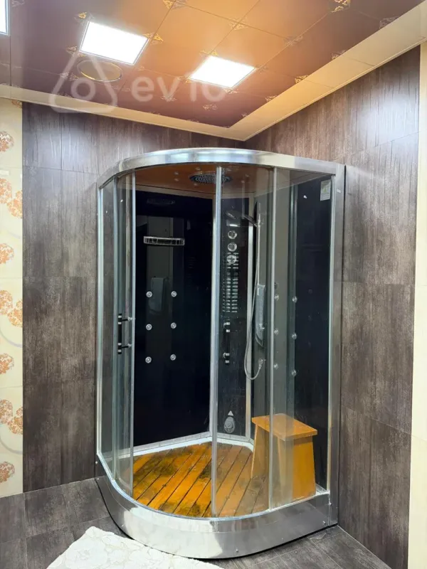 Kirayə verilir 3 otaqlı yeni tikili 180 m²