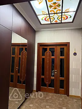 Kirayə verilir 3 otaqlı yeni tikili 180 m²