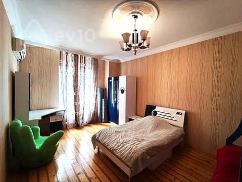 Kirayə verilir 3 otaqlı yeni tikili 150 m²