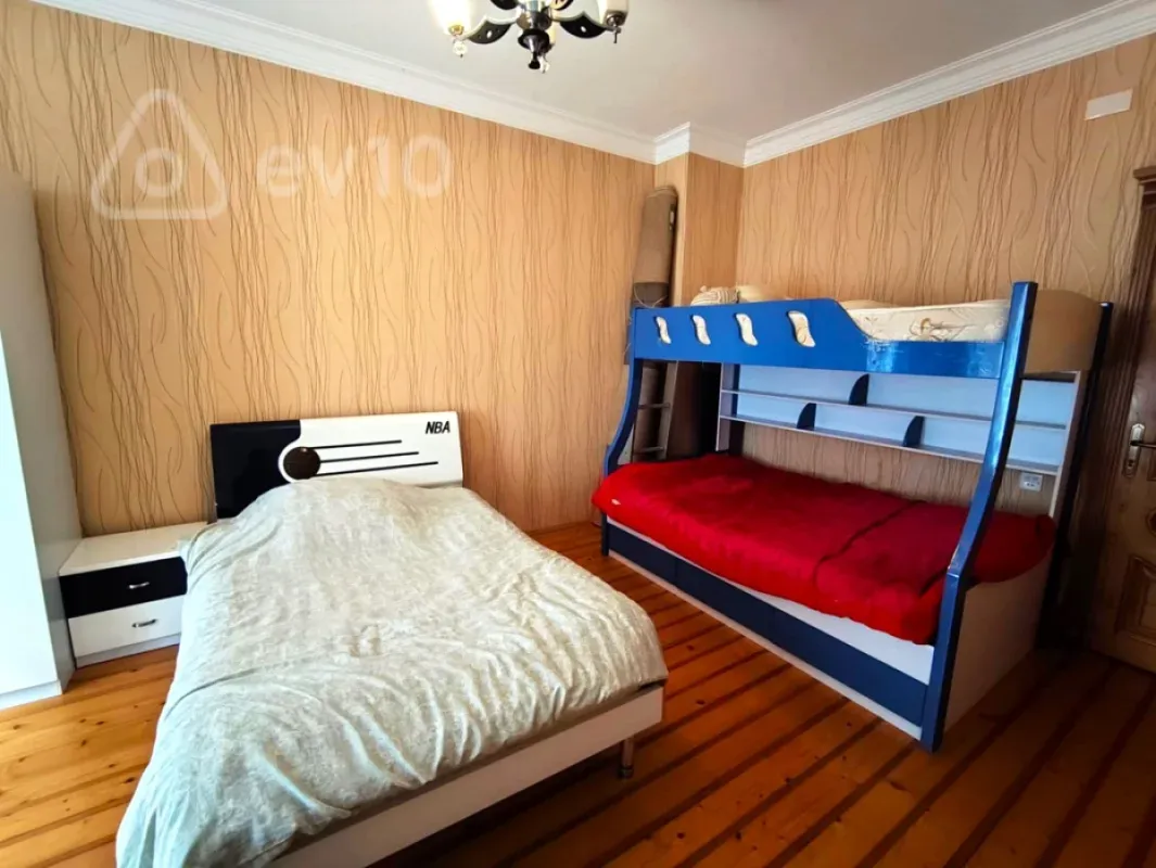 Kirayə verilir 3 otaqlı yeni tikili 150 m²