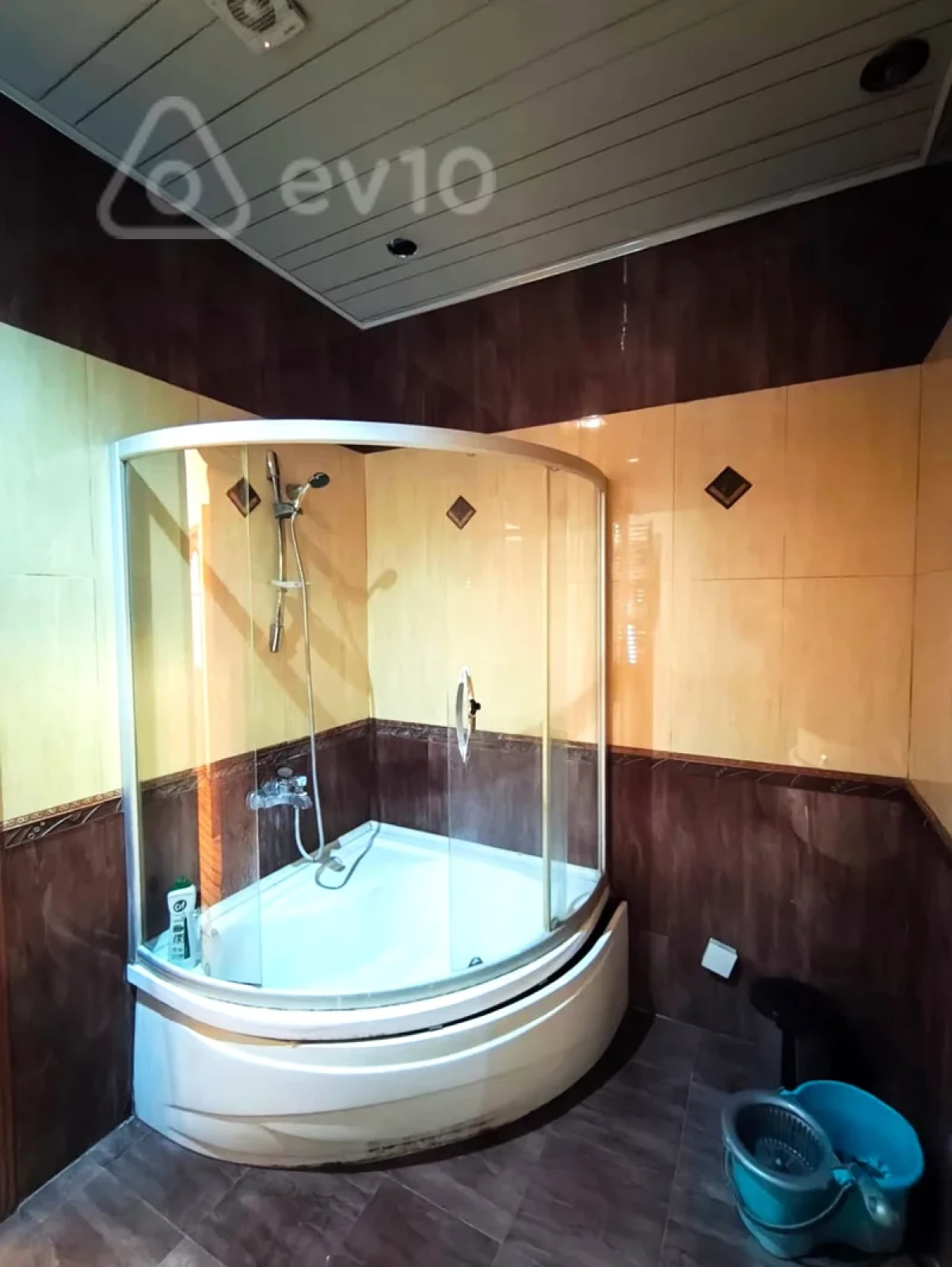 Kirayə verilir 3 otaqlı yeni tikili 150 m²