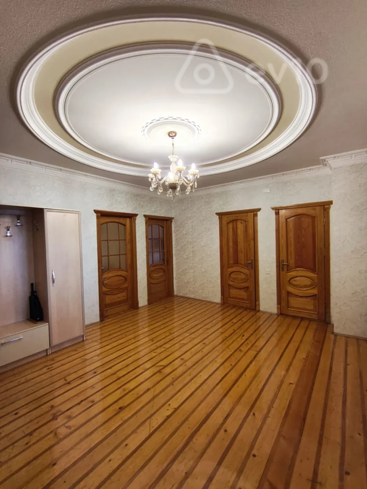 Kirayə verilir 3 otaqlı yeni tikili 150 m²