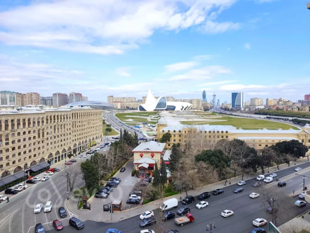 Kirayə verilir 3 otaqlı yeni tikili 150 m²