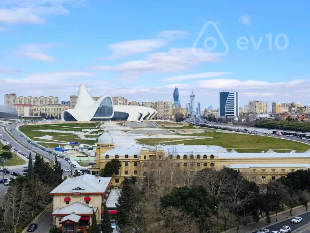 Kirayə verilir 3 otaqlı yeni tikili 150 m²