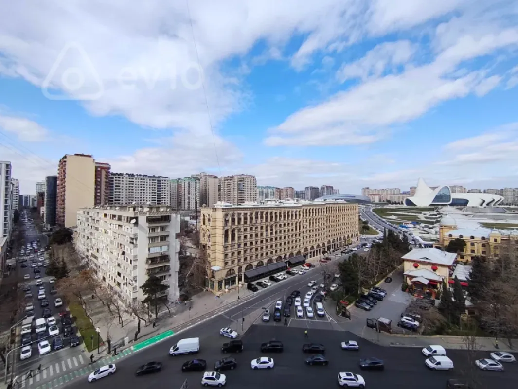 Kirayə verilir 3 otaqlı yeni tikili 150 m²