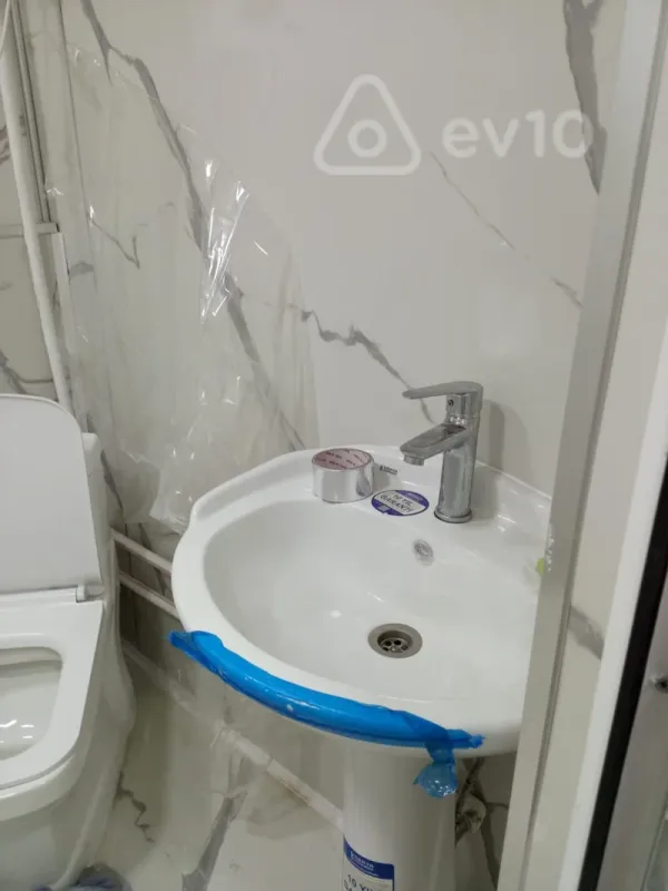 Kirayə verilir 3 otaqlı köhnə tikili 70 m²