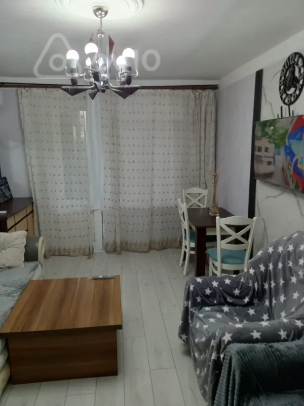Kirayə verilir 3 otaqlı köhnə tikili 70 m²
