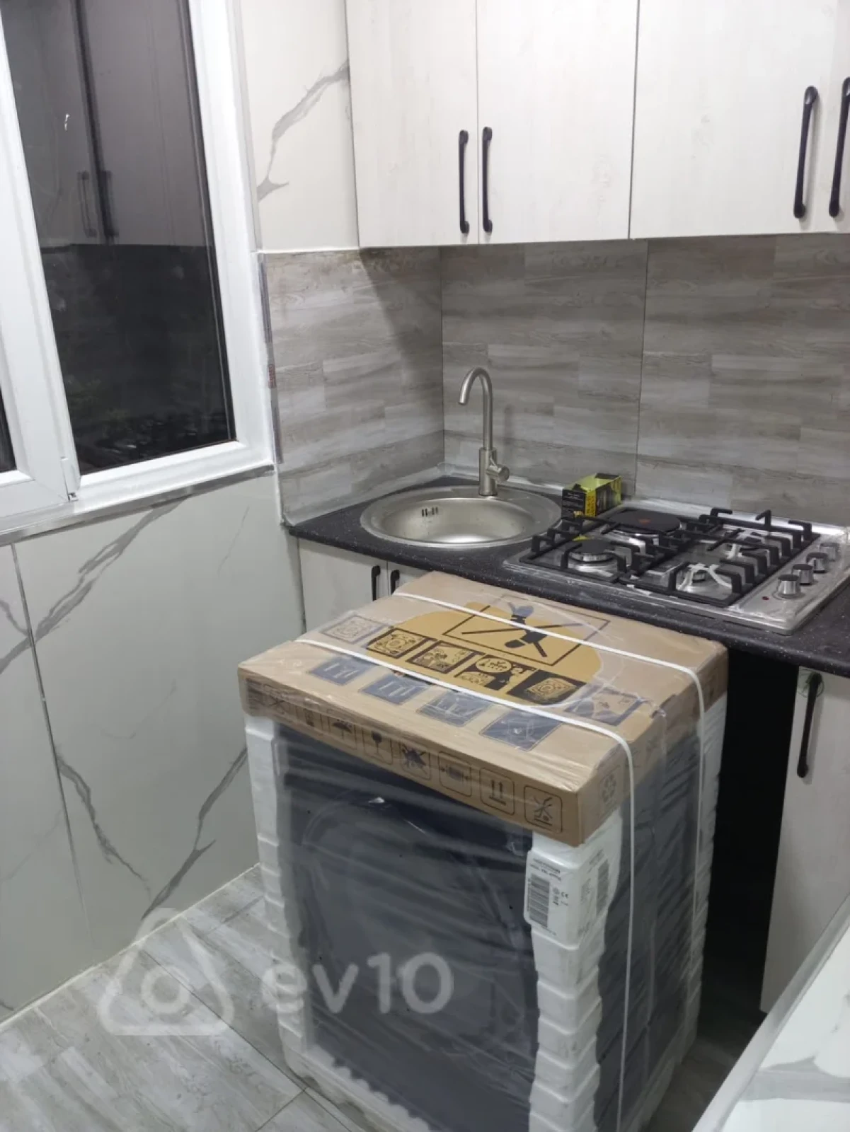 Kirayə verilir 3 otaqlı köhnə tikili 70 m²