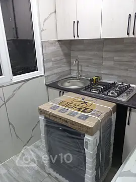 Kirayə verilir 3 otaqlı köhnə tikili 70 m²