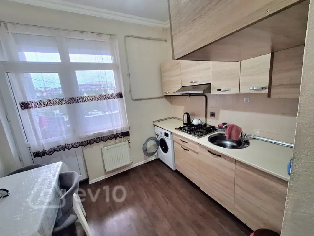 Kirayə verilir 3 otaqlı yeni tikili 85 m²