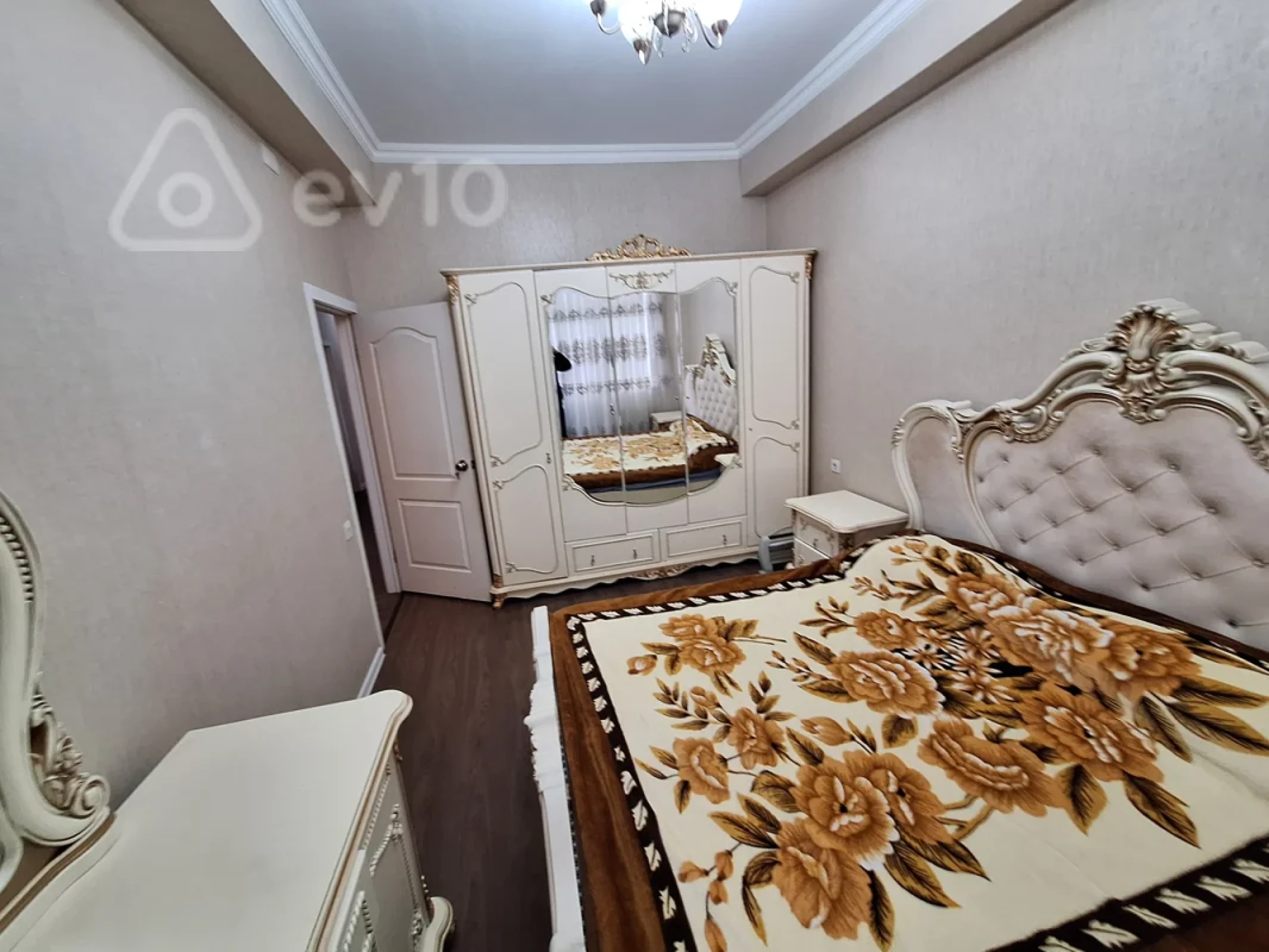 Kirayə verilir 3 otaqlı yeni tikili 85 m²