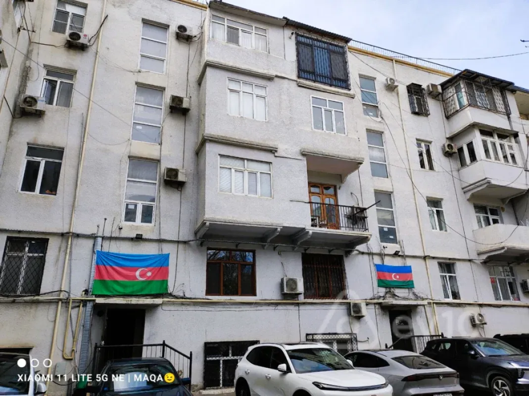 Satılır 2 otaqlı köhnə tikili 38 m²