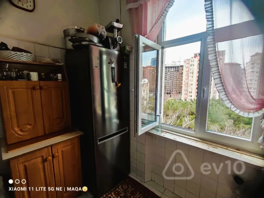 Satılır 2 otaqlı köhnə tikili 38 m²