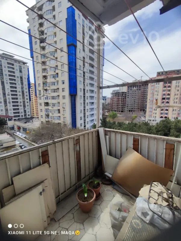 Satılır 2 otaqlı köhnə tikili 38 m²