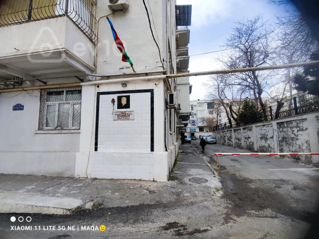Satılır 2 otaqlı köhnə tikili 38 m²