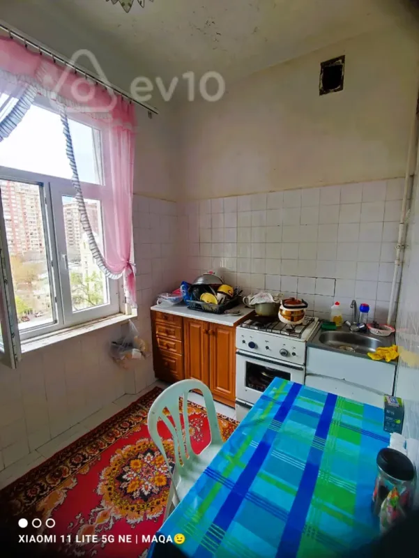 Satılır 2 otaqlı köhnə tikili 38 m²