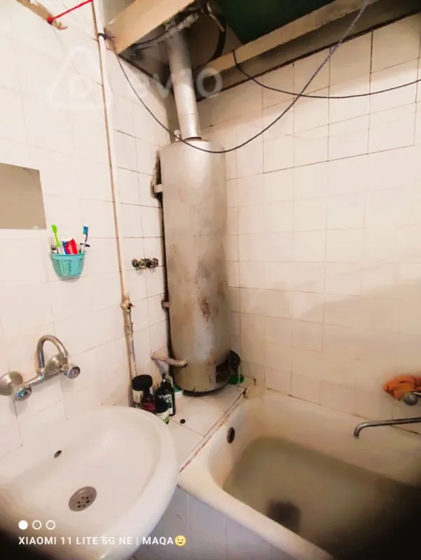 Satılır 2 otaqlı köhnə tikili 38 m²