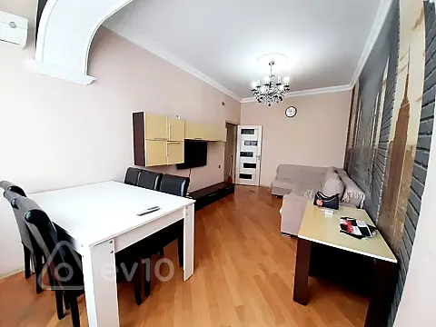 Kirayə verilir 2 otaqlı yeni tikili 70 m²