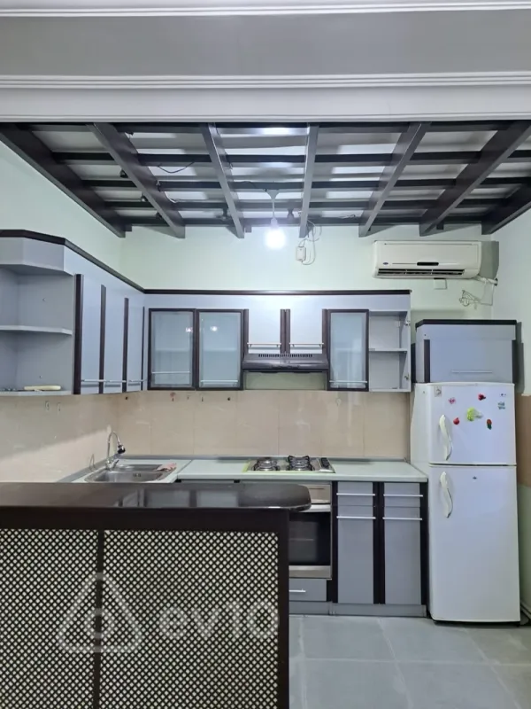 Kirayə verilir 2 otaqlı yeni tikili 65 m²