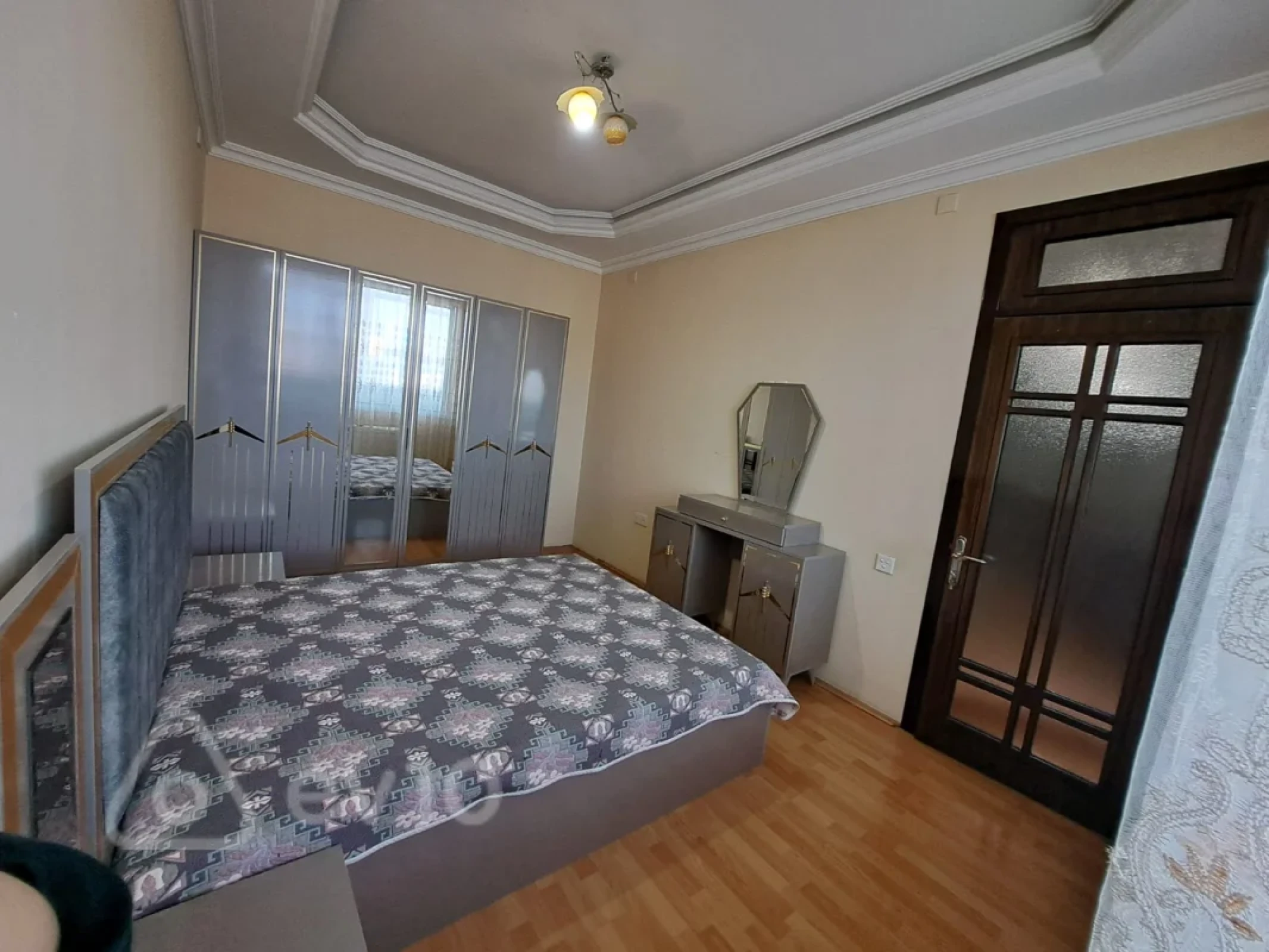 Kirayə verilir 2 otaqlı yeni tikili 65 m²