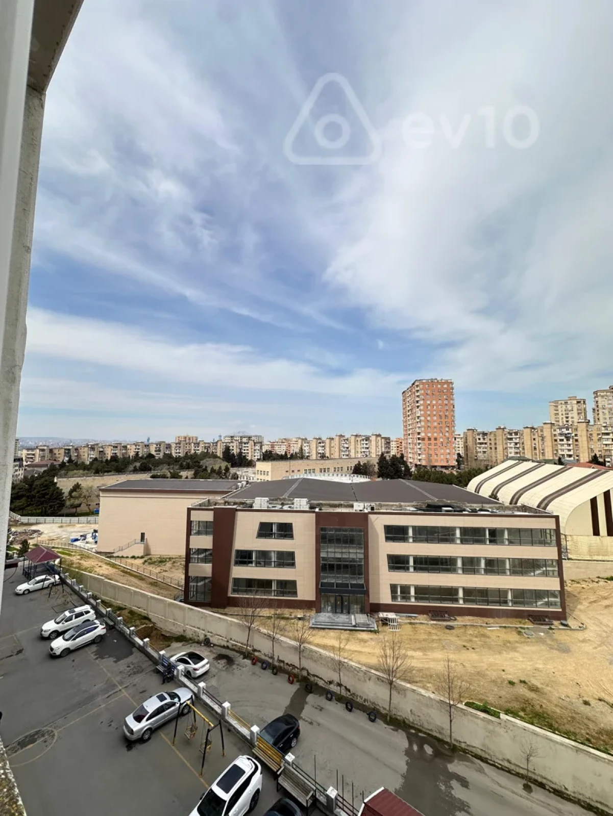 Satılır 2 otaqlı yeni tikili 60 m²