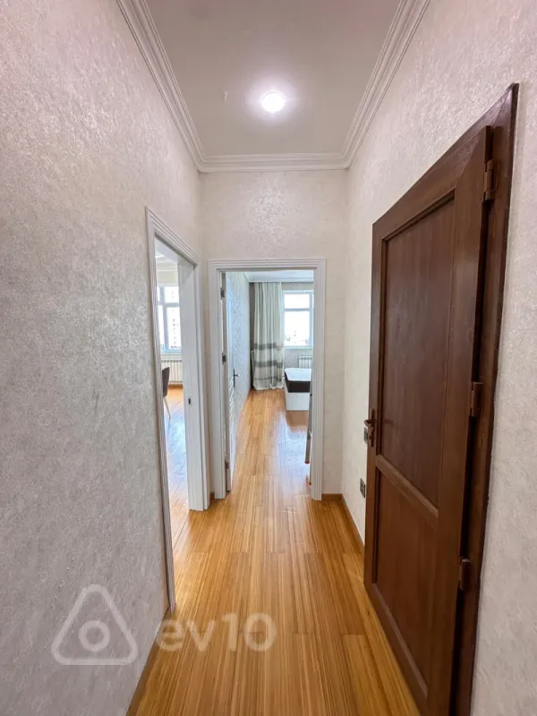 Satılır 2 otaqlı yeni tikili 60 m²