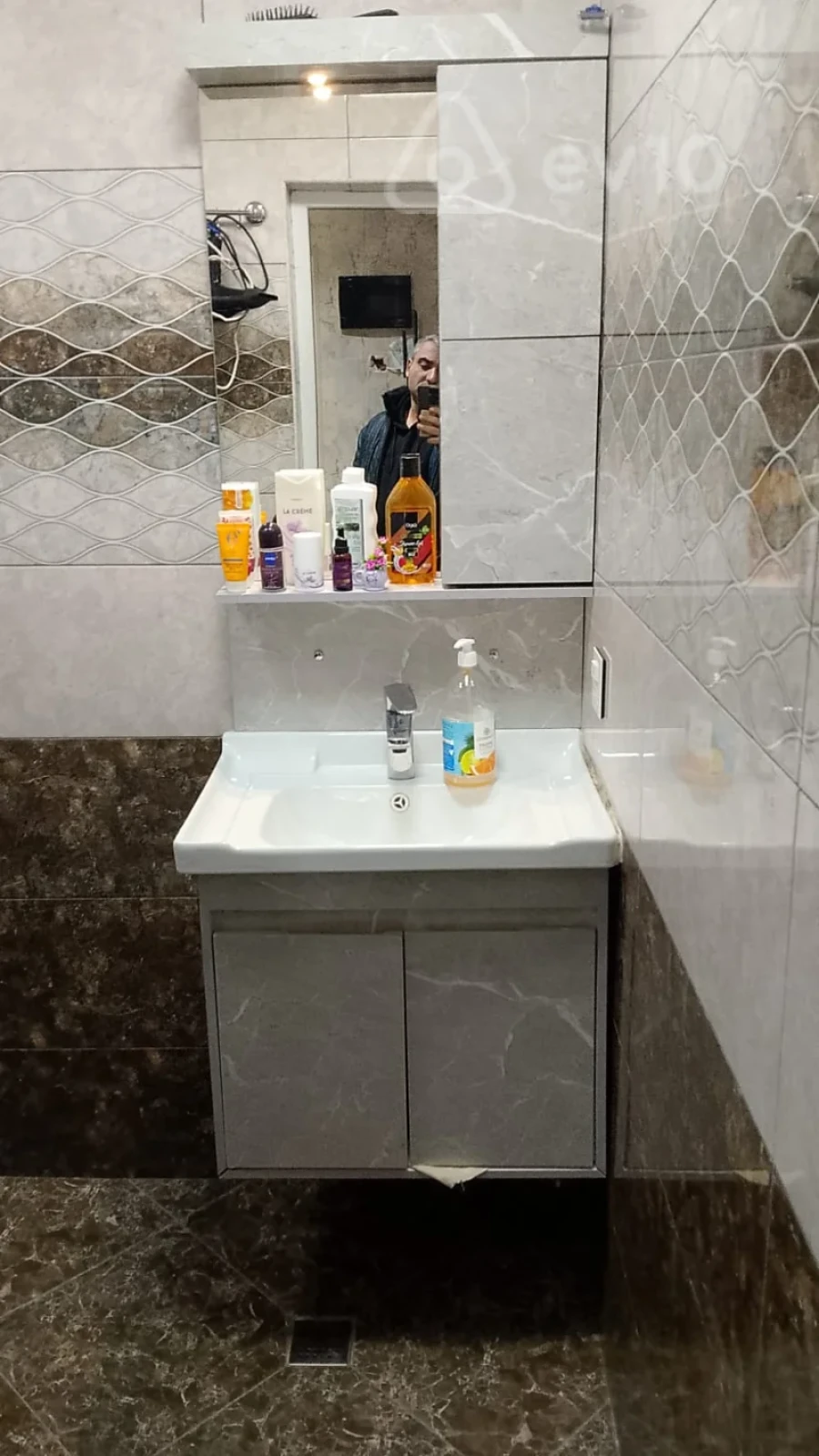 Kirayə verilir 2 otaqlı köhnə tikili 60 m²