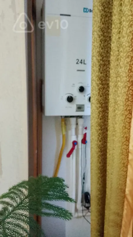 Kirayə verilir 2 otaqlı köhnə tikili 60 m²