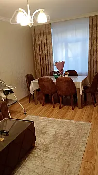 Kirayə verilir 2 otaqlı köhnə tikili 60 m²