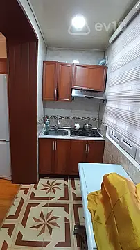 Kirayə verilir 2 otaqlı köhnə tikili 55 m²