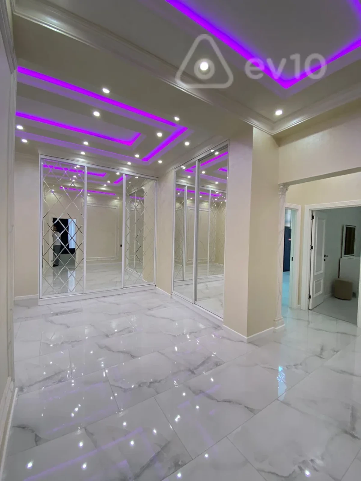 Kirayə verilir 3 otaqlı yeni tikili 115 m²