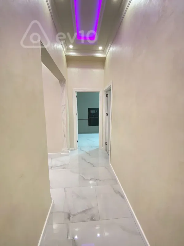 Kirayə verilir 3 otaqlı yeni tikili 115 m²