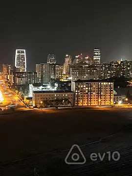 Kirayə verilir 3 otaqlı yeni tikili 161 m²