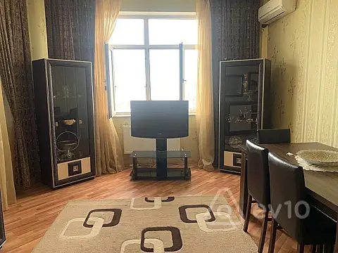 Kirayə verilir 2 otaqlı yeni tikili 90 m²
