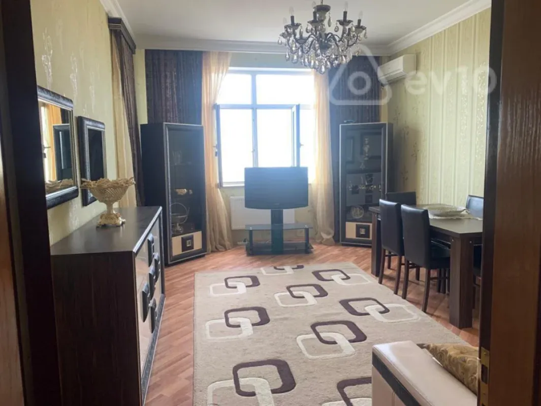 Kirayə verilir 2 otaqlı yeni tikili 90 m²