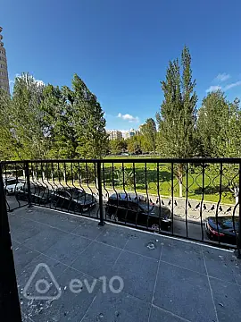 Kirayə verilir 3 otaqlı ofis 105 m²