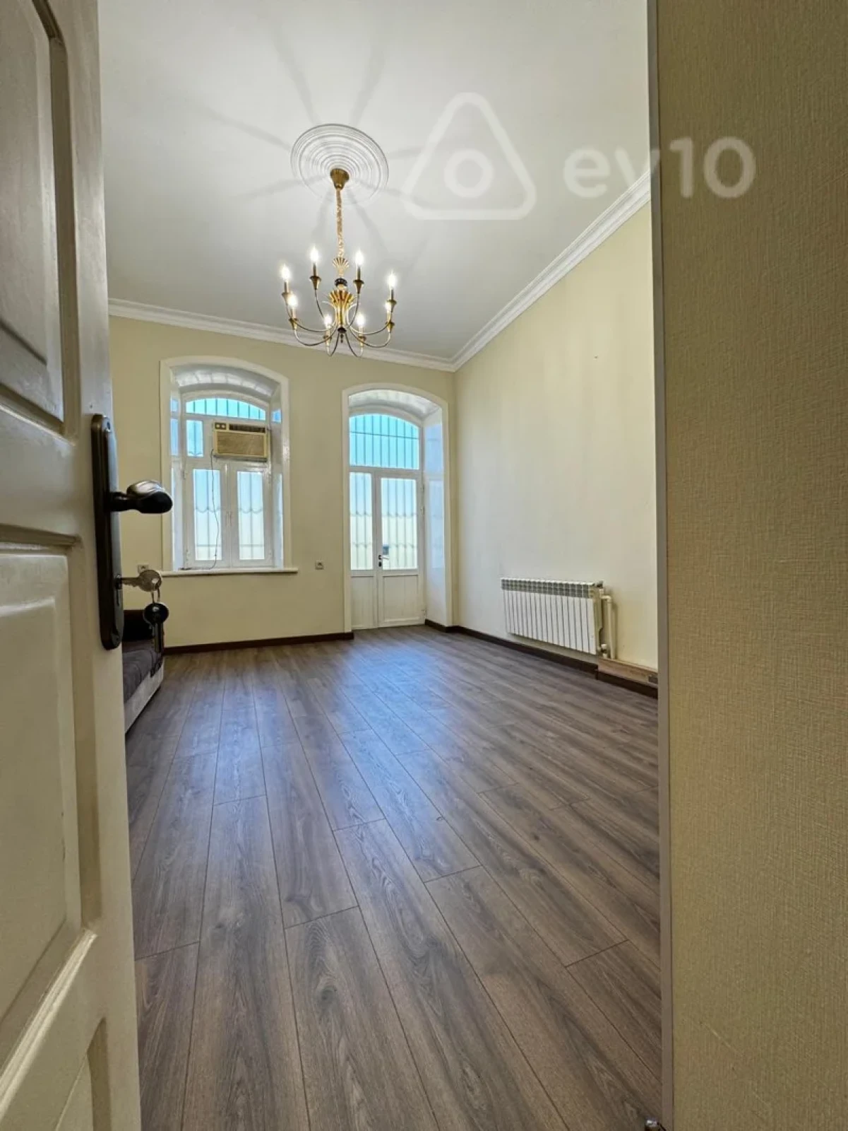 Kirayə verilir 3 otaqlı ofis 105 m²