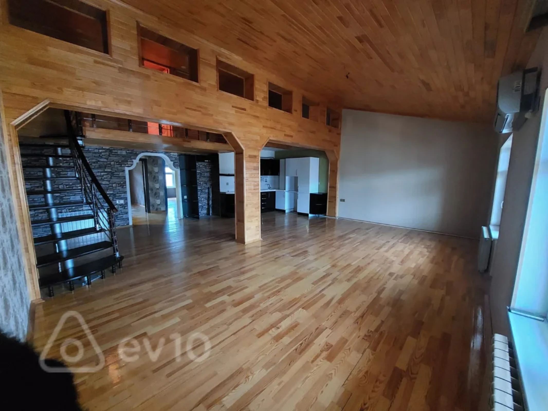 Kirayə verilir 5 otaqlı yeni tikili 164 m²