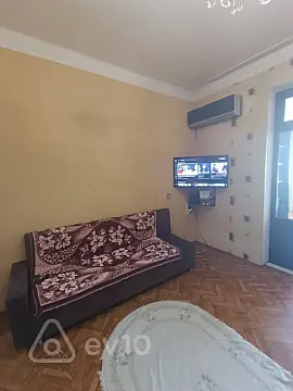 Kirayə verilir 4 otaqlı köhnə tikili 90 m² — Bakı, Nərimanov 4 otaq 90.00 m²